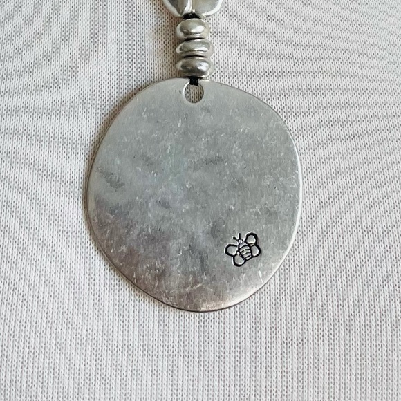 Bella Uno Large Circular Plate Jewelry - Picture 4 of 12